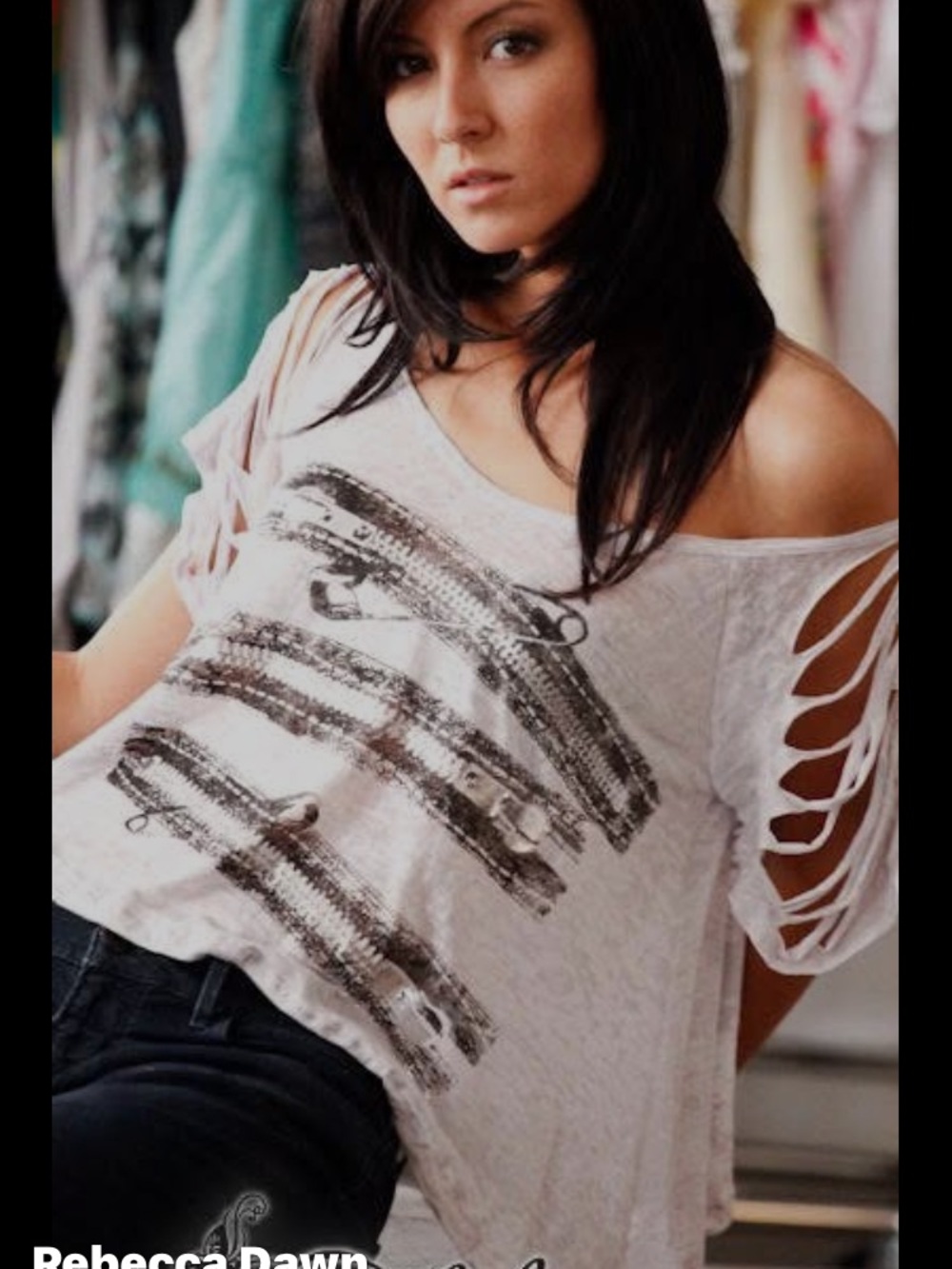 Burn out off the shoulder shredded sleeve crop top